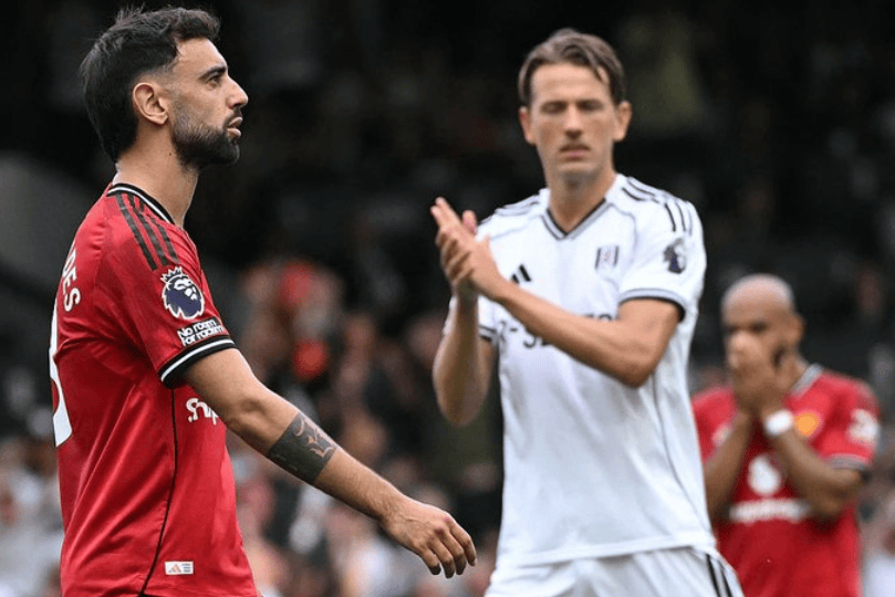 和裁判置气，B费罚丢点球！铁卫造乌龙，曼联1-1富勒姆一胜难求